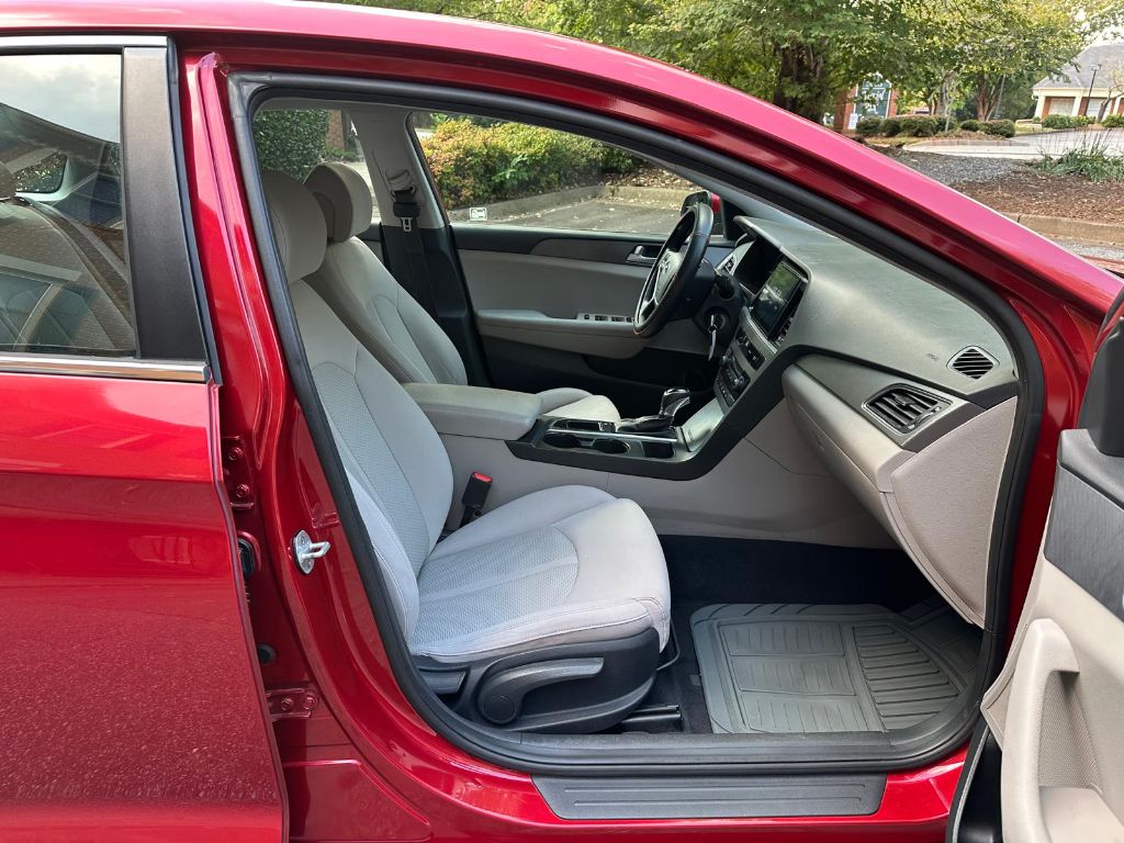 2017 Hyundai Sonata Base - Photo 32