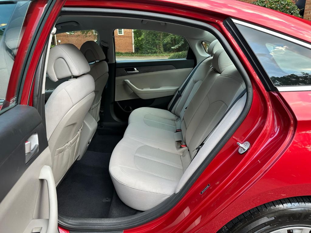 2017 Hyundai Sonata Base - Photo 15