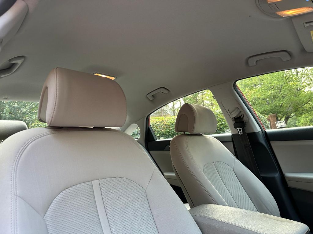 2017 Hyundai Sonata Base - Photo 33