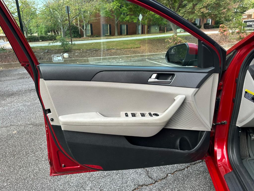 2017 Hyundai Sonata Base - Photo 16