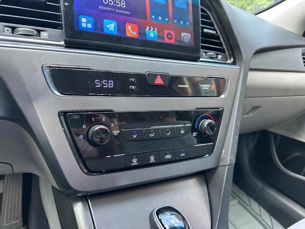 2017 Hyundai Sonata Base - Photo 22