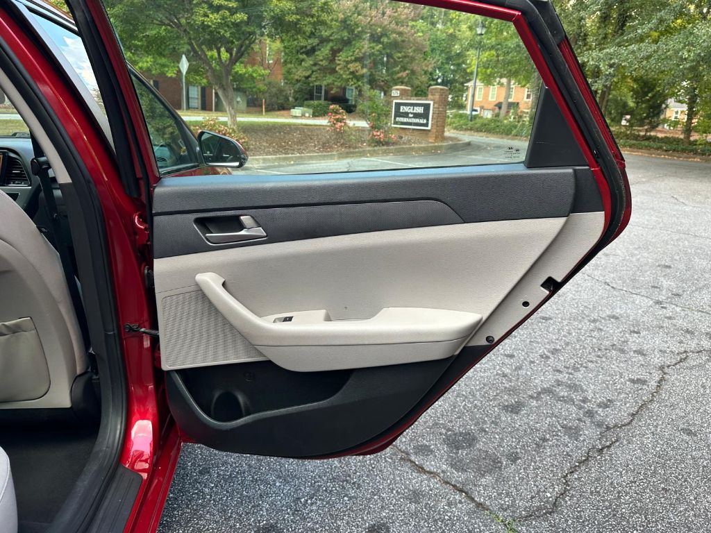 2017 Hyundai Sonata Base - Photo 29