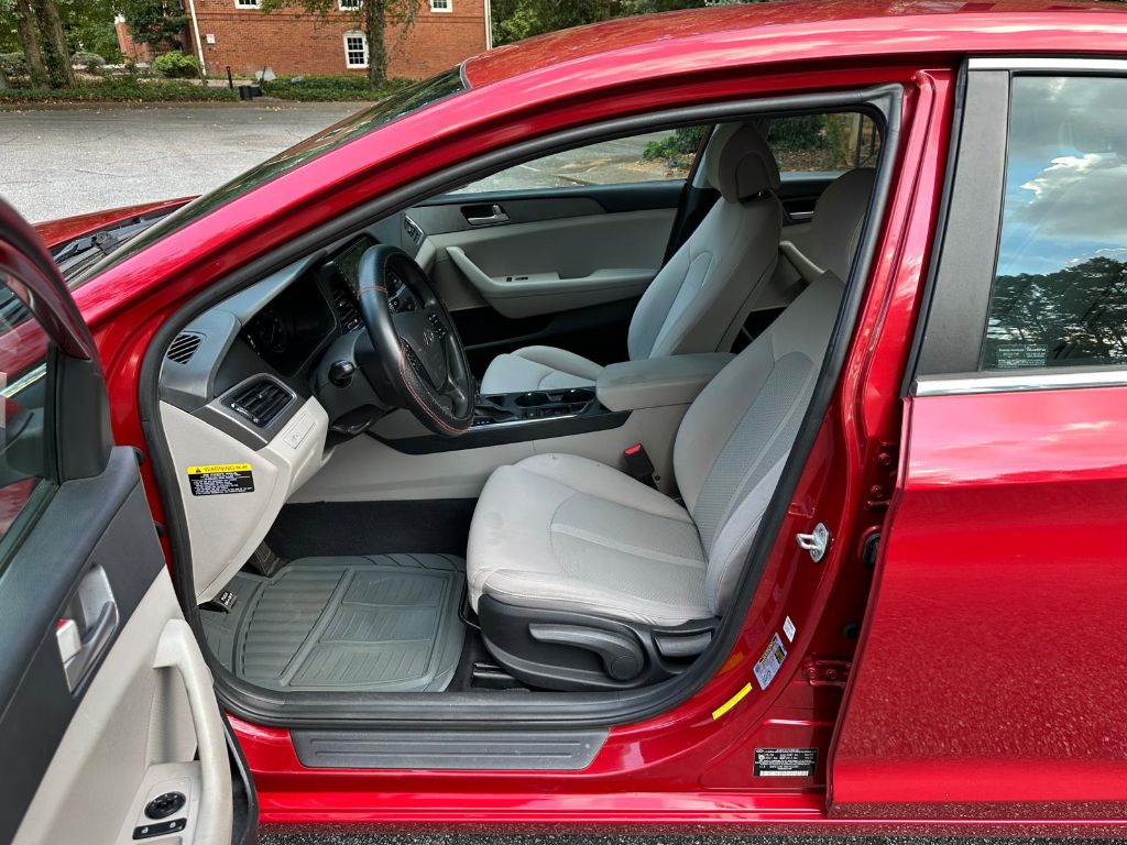 2017 Hyundai Sonata Base - Photo 17