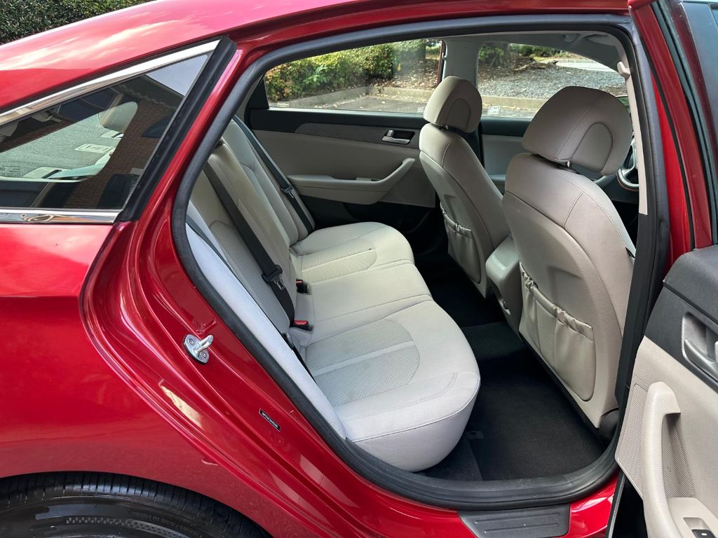 2017 Hyundai Sonata Base - Photo 30