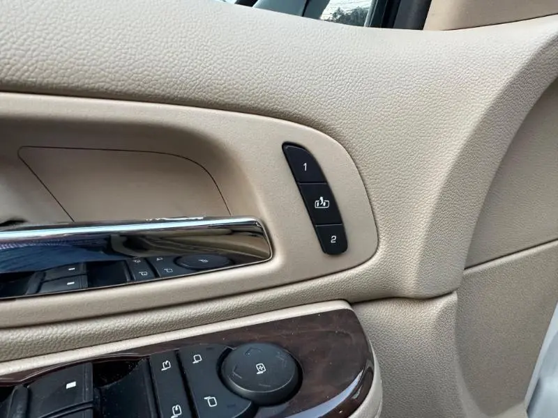2011 Cadillac Escalade EXT Premium - Photo 24