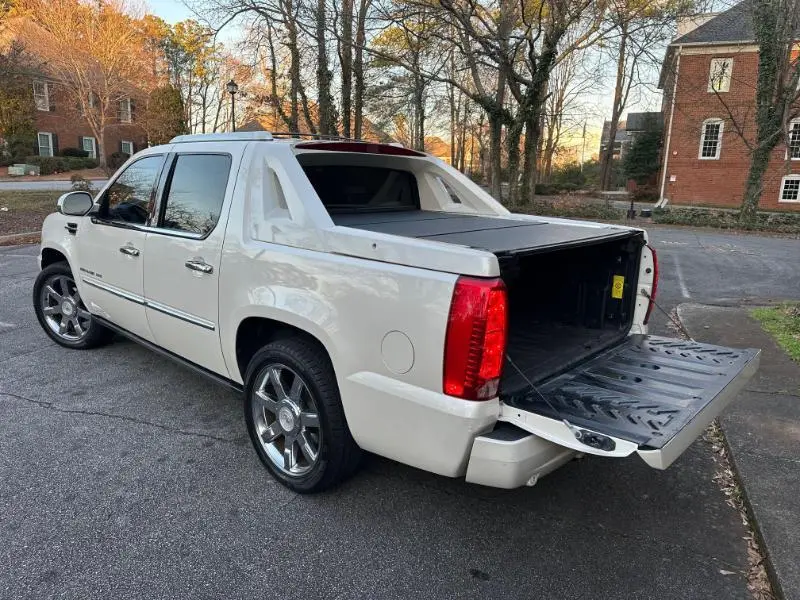 2011 Cadillac Escalade EXT Premium - Photo 13