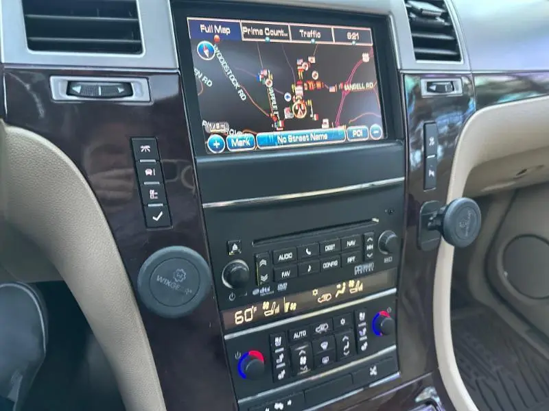 2011 Cadillac Escalade EXT Premium - Photo 31