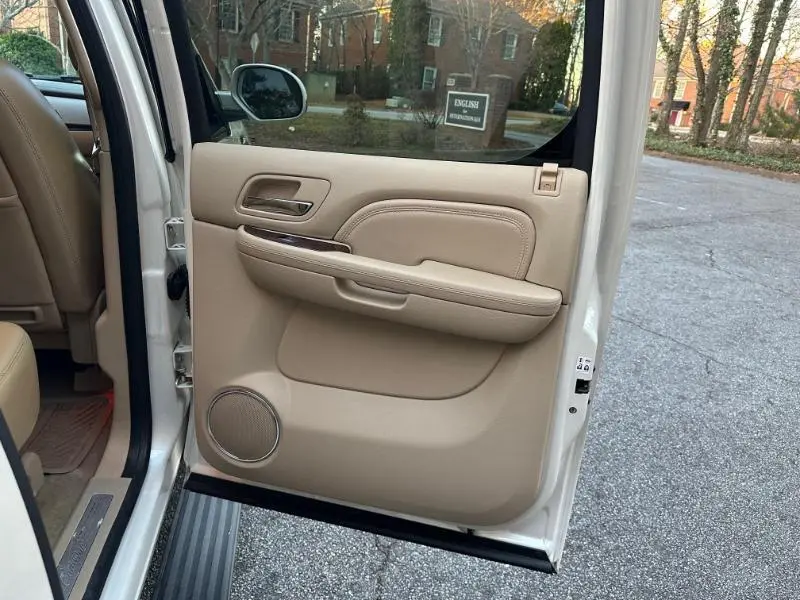 2011 Cadillac Escalade EXT Premium - Photo 37