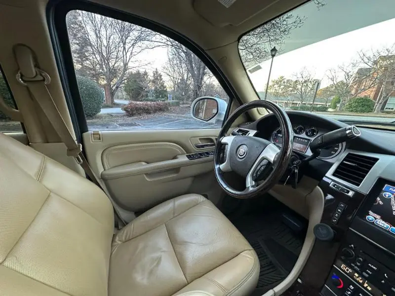 2011 Cadillac Escalade EXT Premium - Photo 48
