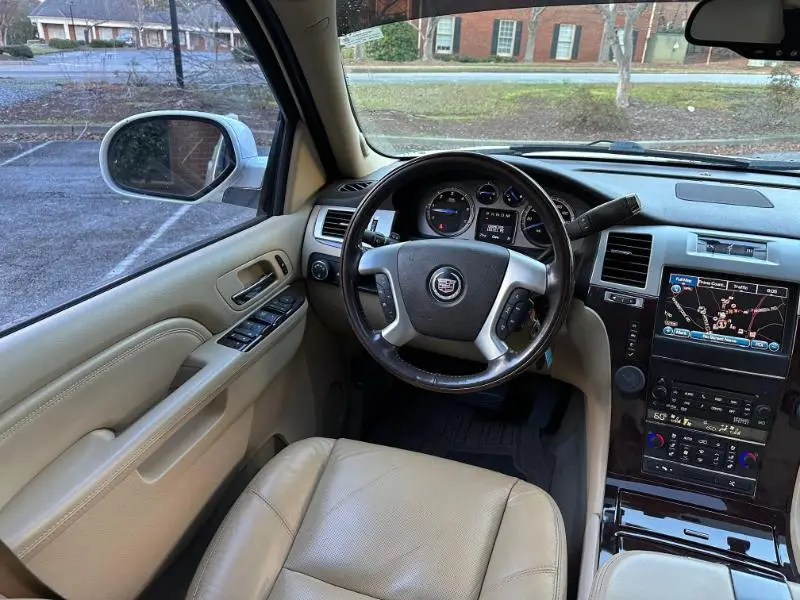 2011 Cadillac Escalade EXT Premium - Photo 49