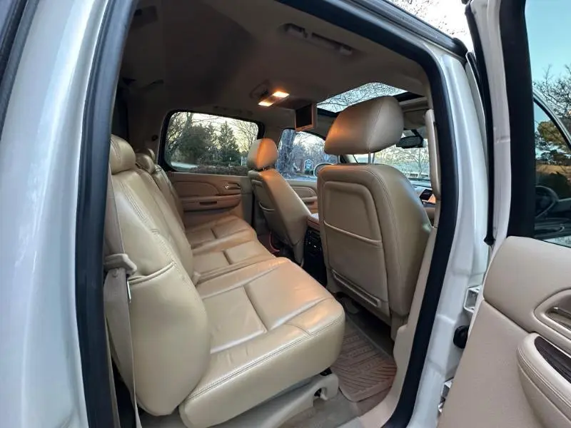 2011 Cadillac Escalade EXT Premium - Photo 40