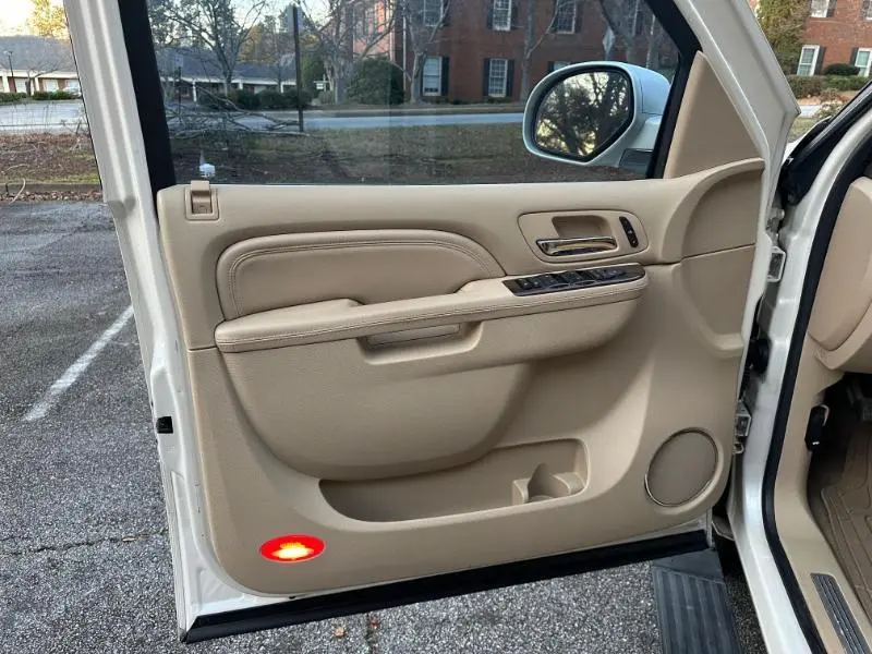 2011 Cadillac Escalade EXT Premium - Photo 22