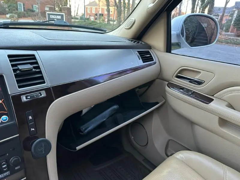2011 Cadillac Escalade EXT Premium - Photo 35