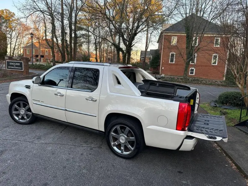 2011 Cadillac Escalade EXT Premium - Photo 15