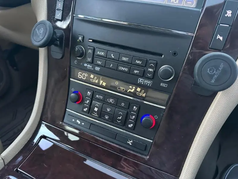 2011 Cadillac Escalade EXT Premium - Photo 46