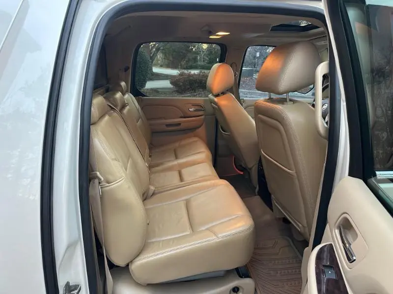 2011 Cadillac Escalade EXT Premium - Photo 38