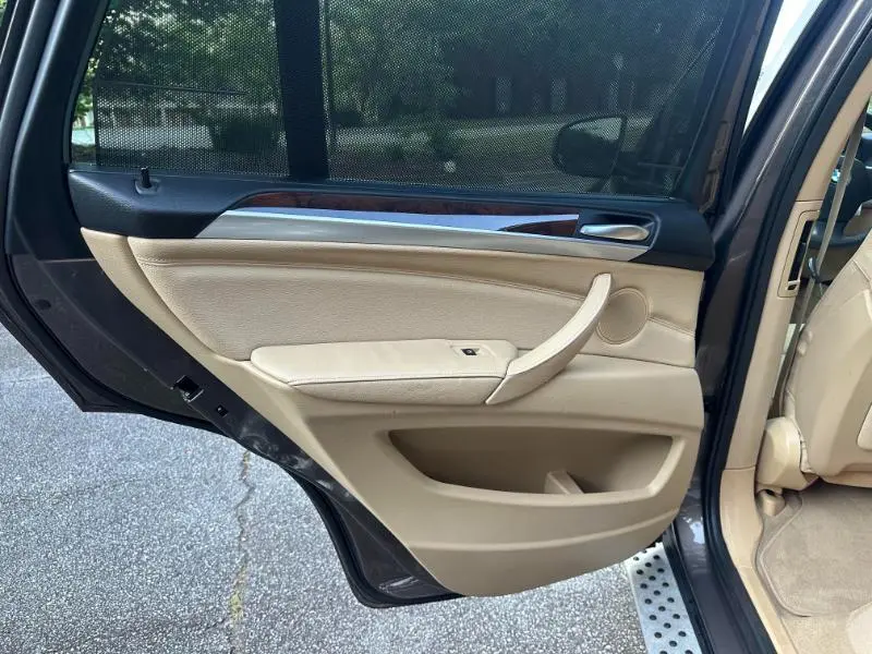2011 BMW X5 xDrive35i - Photo 17