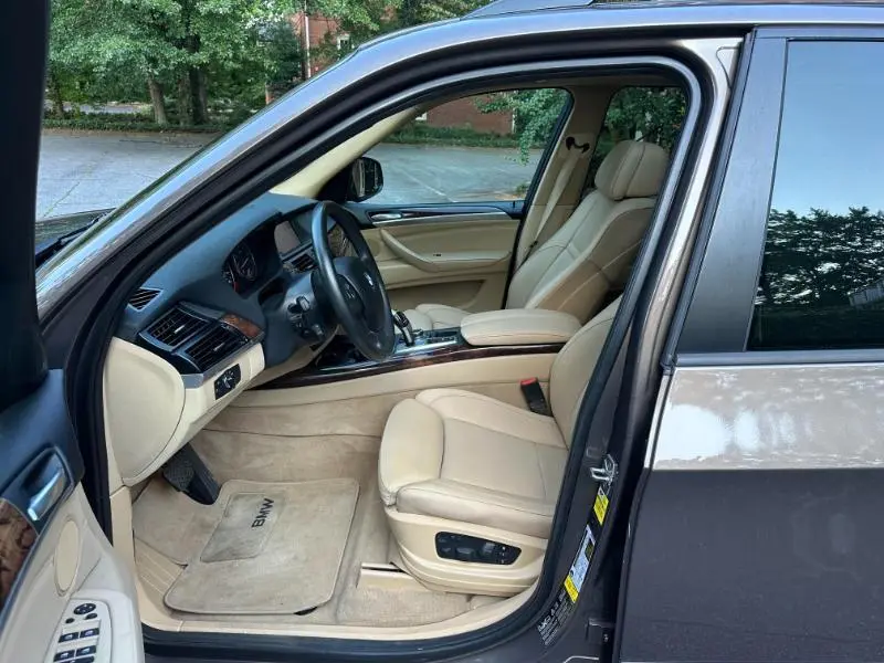 2011 BMW X5 xDrive35i - Photo 23